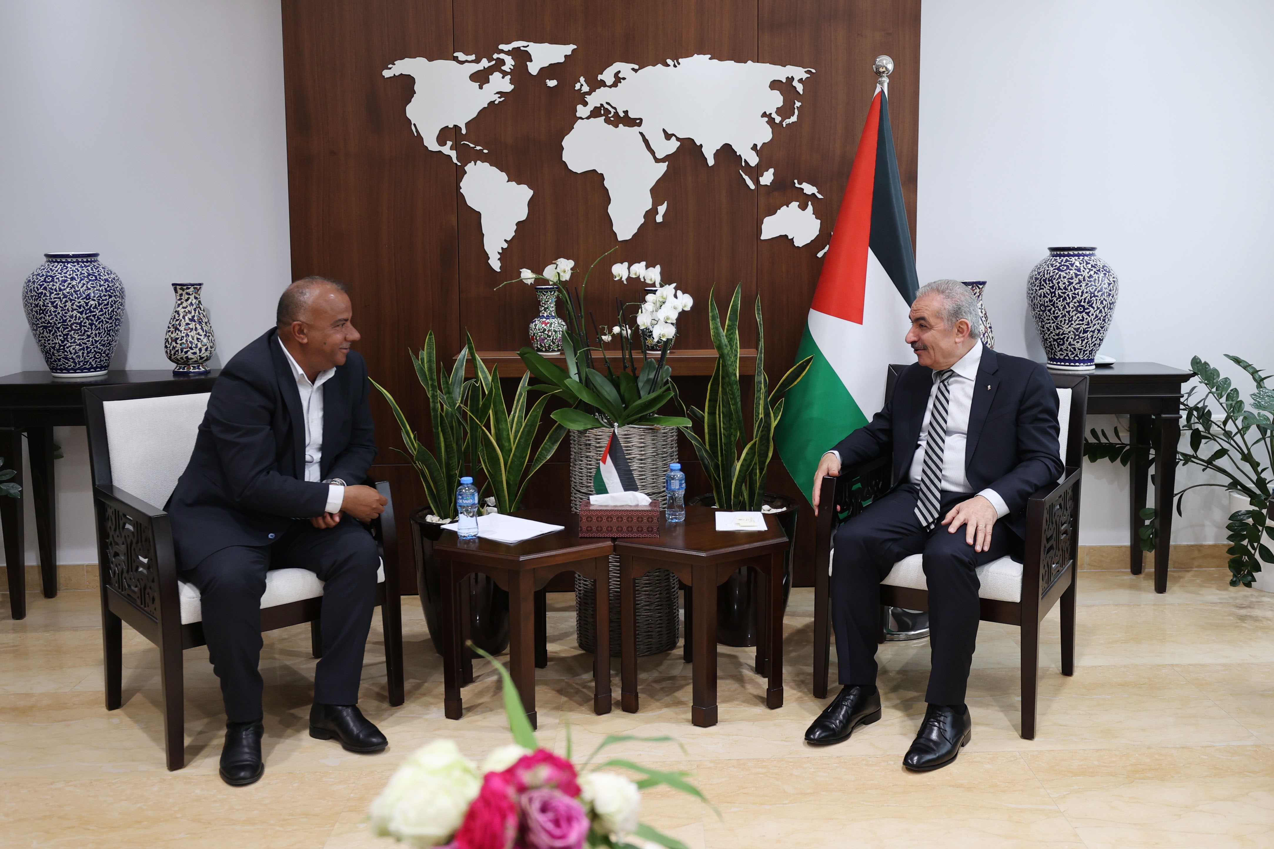 جانب من اللقاء